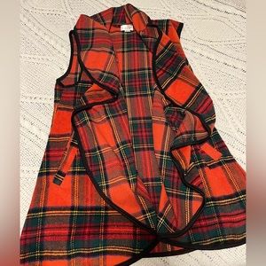 Boutique Plaid Vest with Pockets!